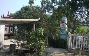 Khuôn viên chùa nghệ sĩ.