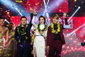Đội của Đông Nhi - Đỗ Hiếu - Mike Hào đã giành chiến thắng cao nhất với giải Đặc biệt 300 triệu đồng