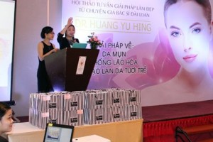 Bác sĩ Huang trình bày giải pháp về Da mụn, chống lão hóa, tái tạo làn da tươi trẻ