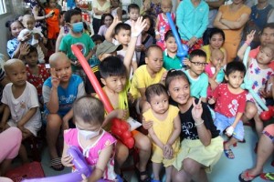 "Tiếp sức cho tuổi thơ"