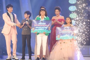 Phút đăng quang của Thiên Khôi trong đêm Gala trao giải