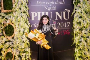 Doanh nhân phạm Phúc Ngân được vinh danh Người Phụ Nữ Của Năm 2017