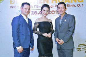 Cao Mỹ Kim sang trọng nhưng không kém phần gợi cảm đi dự sự kiện