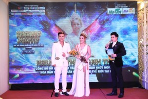 Hoa hậu Thanh Thúy và ca sĩ Địa Hải trong tiệc Thanks Party