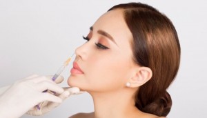 Hoa hậu Thanh Thanh cũng từng tiêm filler để làm đẹp