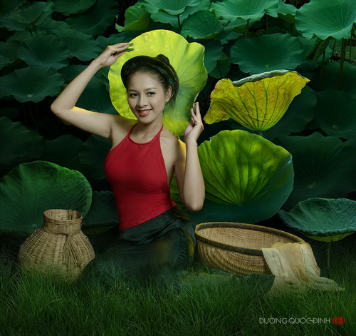 Tấm ảnh màu duy nhất trong bộ Sen và Yếm