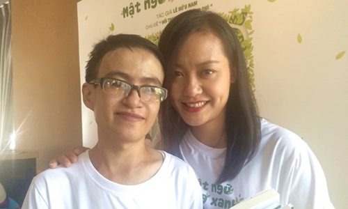 Diễn viên Hồng Ánh “bị” chinh phục bởi cây bút trẻ Lê Hữu Nam