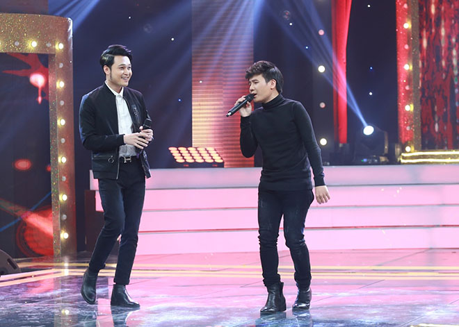 Ca sĩ Quang Vinh song ca với "bản sao" của mình