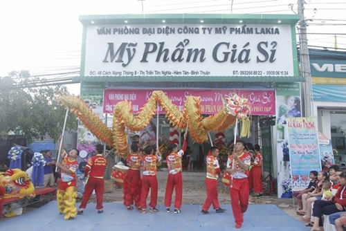 Tưng bừng ngày khai trương