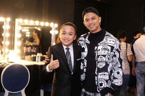 Thiên Khôi và giám khảo khách mời Trọng Hiếu