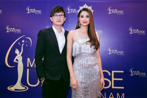 Nam vương Tiến Phạm và Hoa hậu Hoàn vũ VN 2016 Phạm Hương tại buổi họp báo