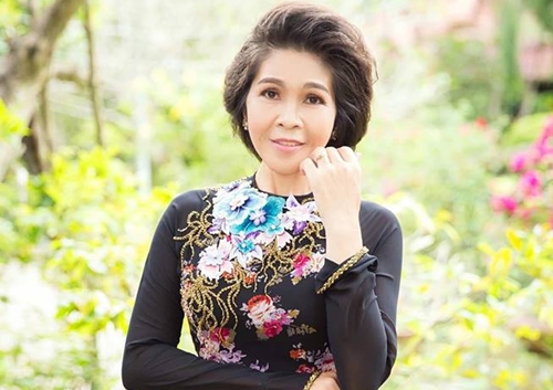 Hoa khôi Duyên dáng Phụ nữ TP Bến Tre 2017 Kim Trang (bảng C)