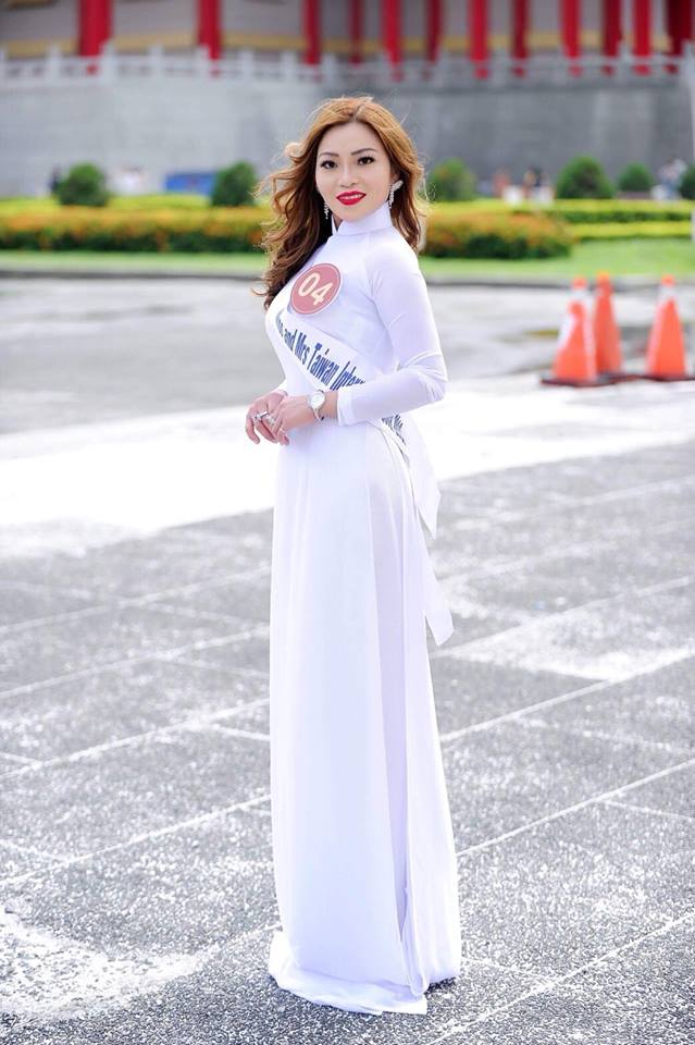 A hau Ngoc Huong 12