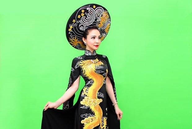 BST áo dài mới nhất của NTK - Ca sĩ Đình Đình