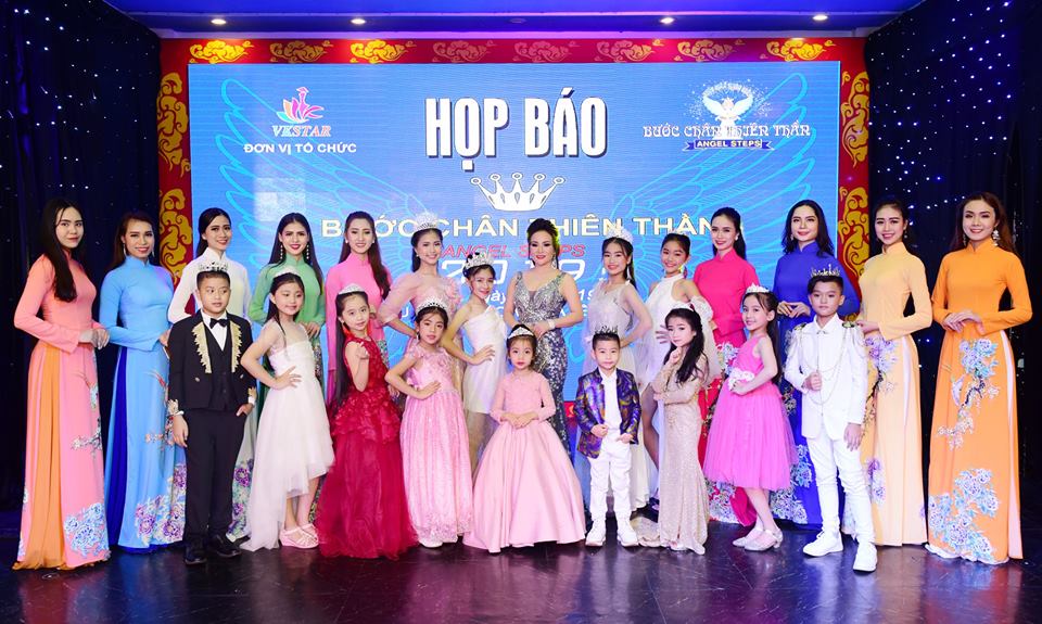 Các thí sinh nhí tự tin trong buổi họp báo Bước chân Thiên thần mùa giải 2019