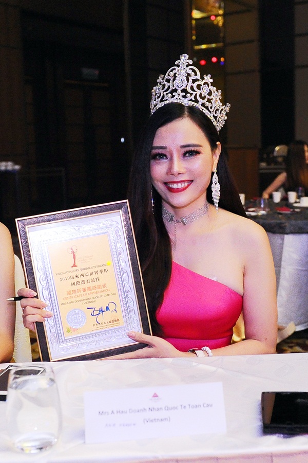 A hau Anh Nguyen bia