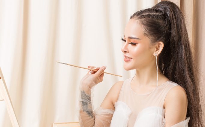 Á hậu Huỳnh Mai