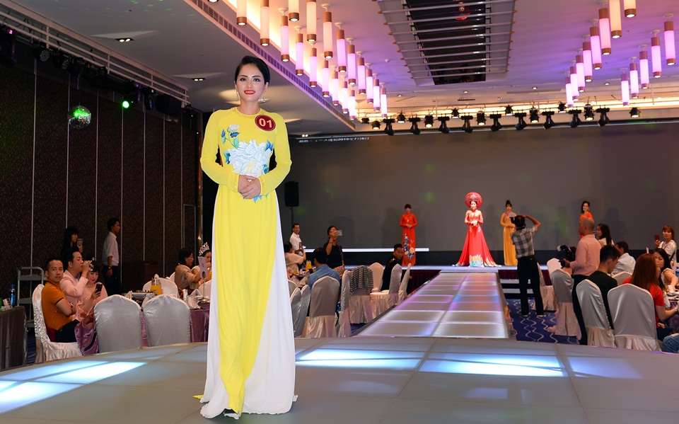 Ao dai 1