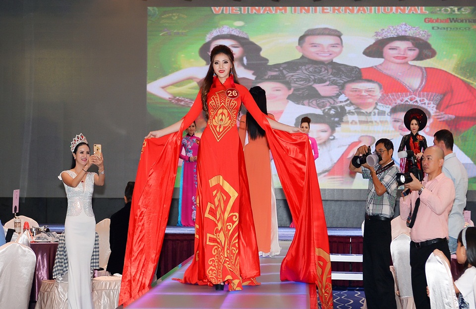 Ao dai 10