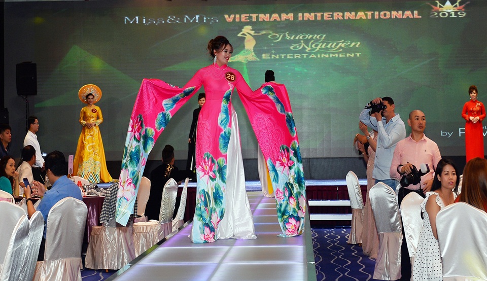 Ao dai 12