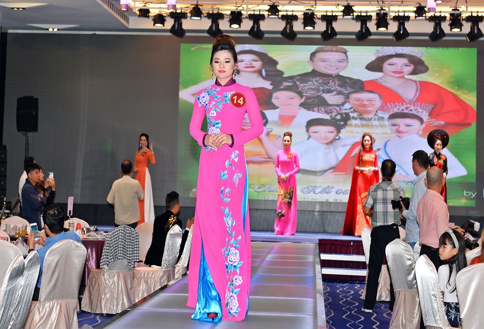 Ao dai 9
