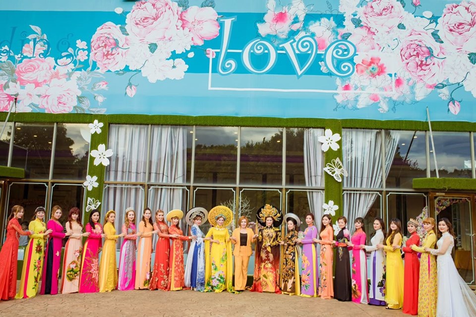 Ao dai Thao 4