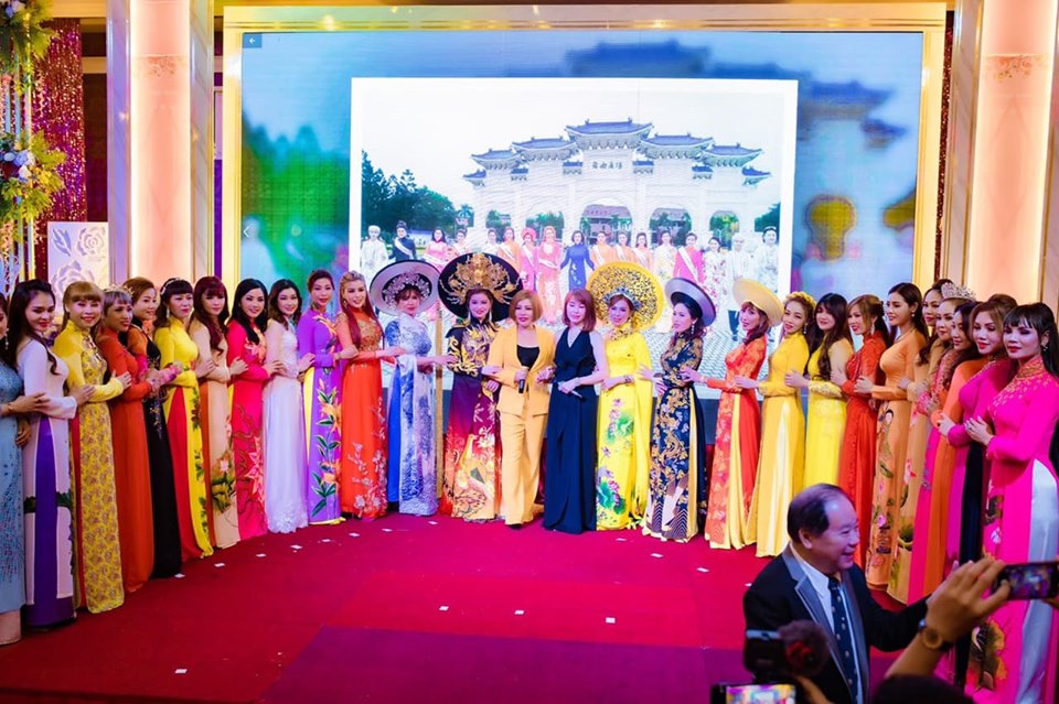 Ao dai Thao 7