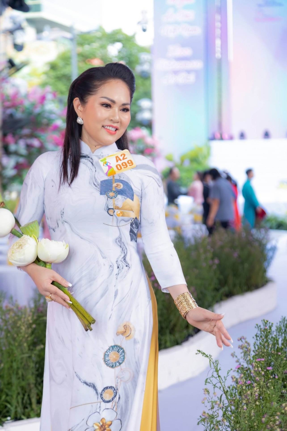 Hoang Thi Khuyen 9