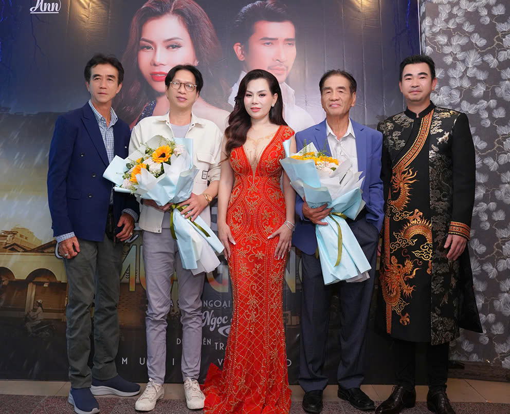 CS Ha Ngoc Nhung 11