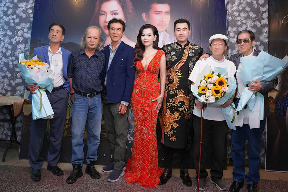 CS Ha Ngoc Nhung 12