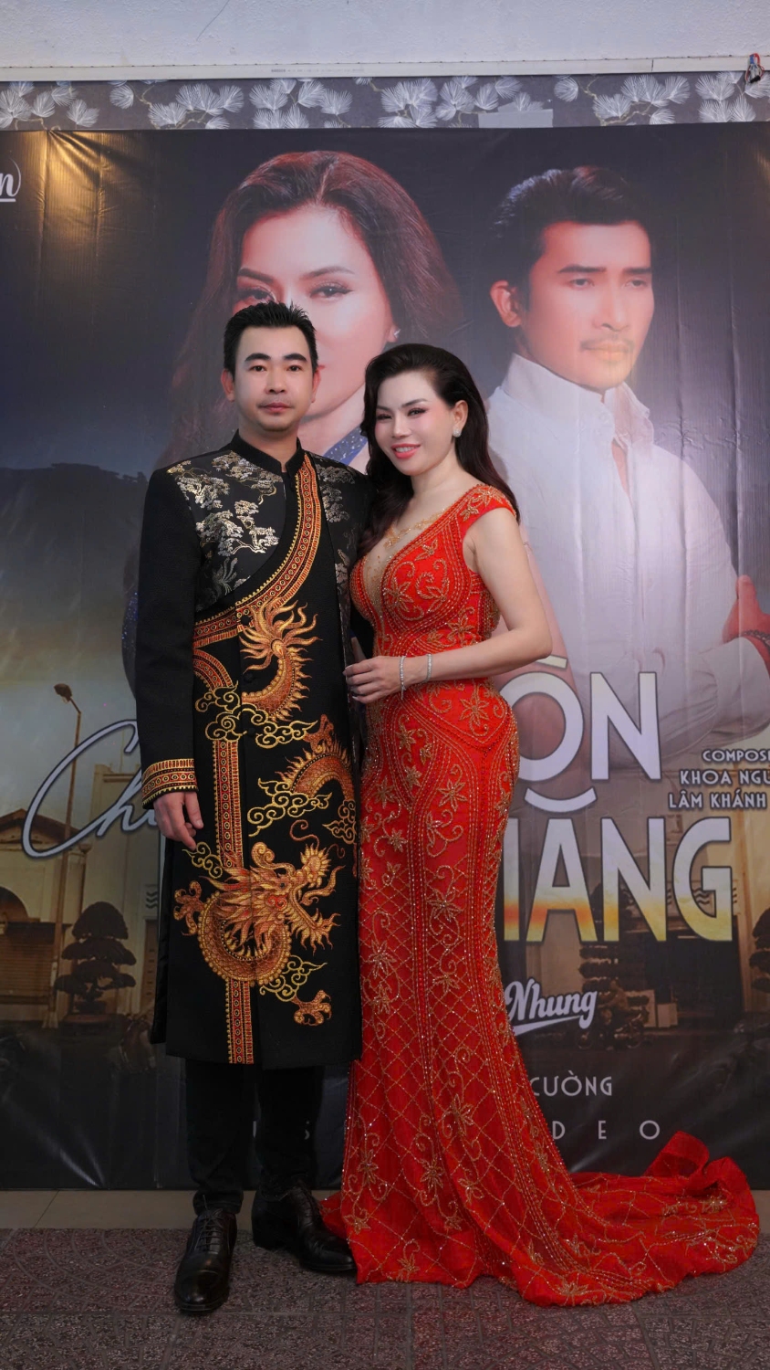 CS Ha Ngoc Nhung 40