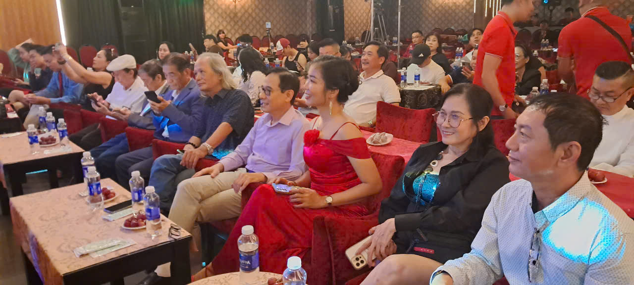 CS Ha Ngoc Nhung 48