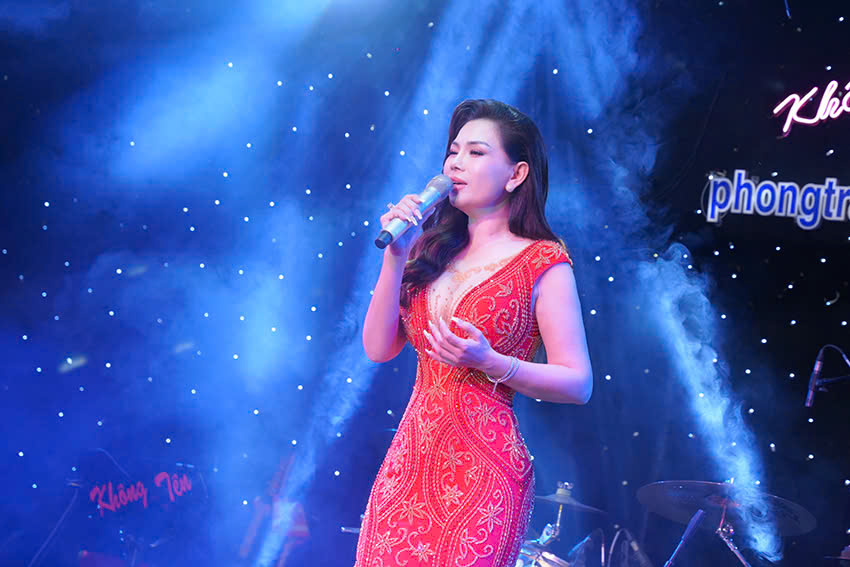 CS Ha Ngoc Nhung 7
