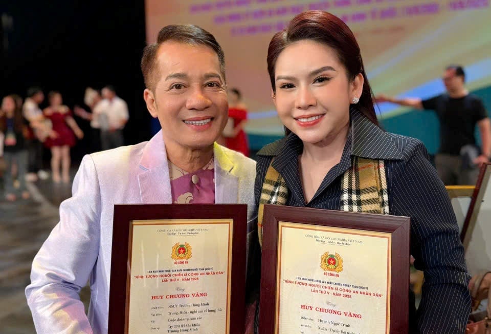 NSƯT Minh Nhí, Bình Tinh rơi nước mắt khi nhận HCV với "Cuộc đoàn tụ cảm xúc"