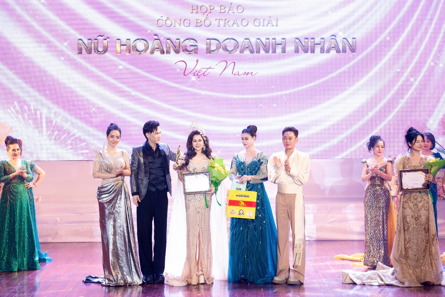 z7247195840810 887bb6055477677d70fcd1de2ceacc60