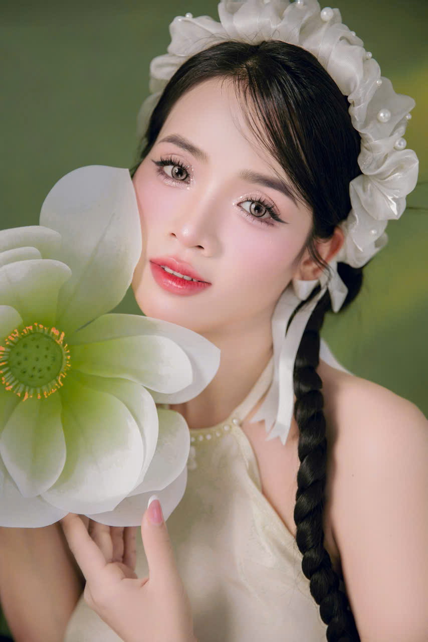 Hoai Thuong 10